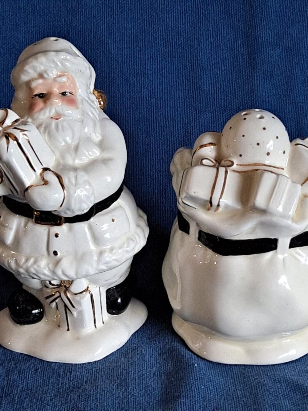 Home for the Holidays SANTA & GIFT BAG SALT & PEPPER SHAKER Ceramic Christmas